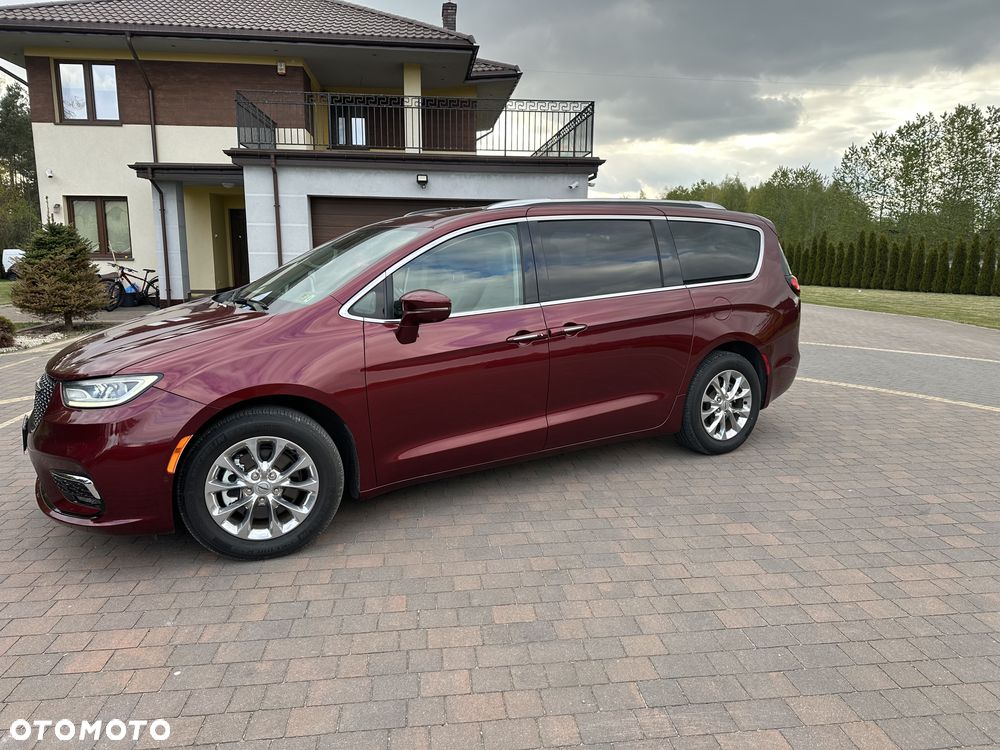 Chrysler Pacifica - 5