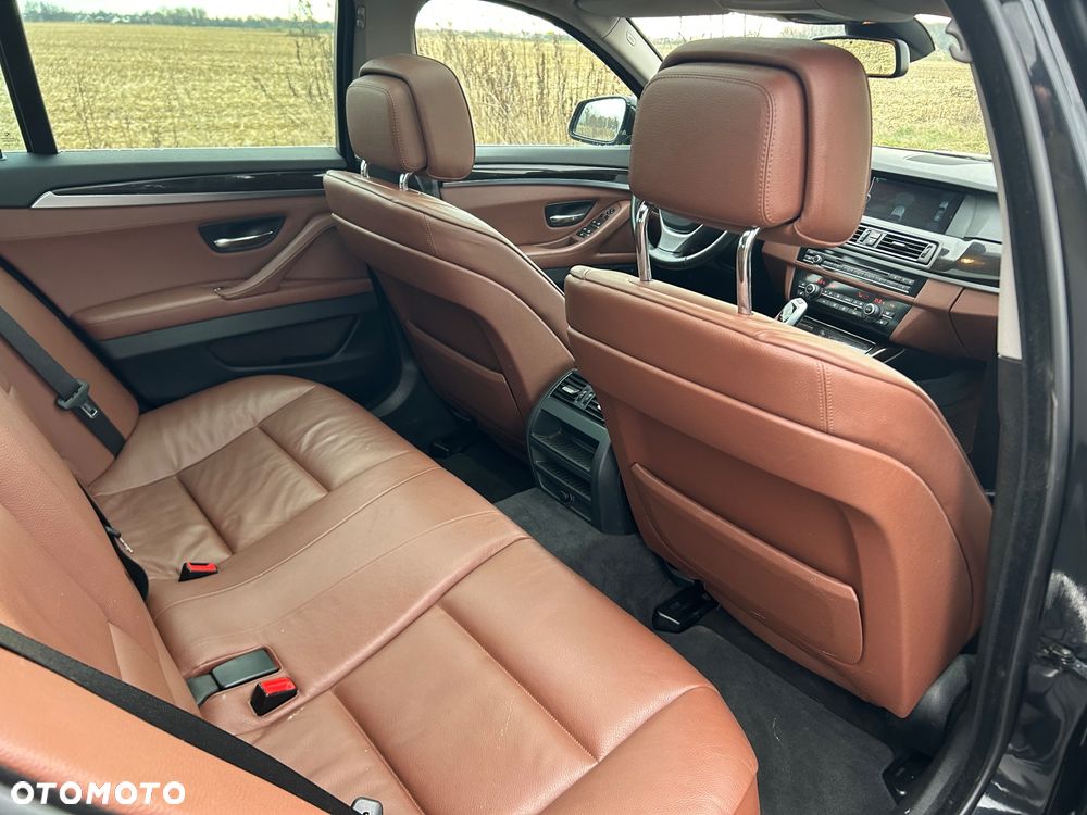 BMW Seria 5 520d Sport-Aut - 21