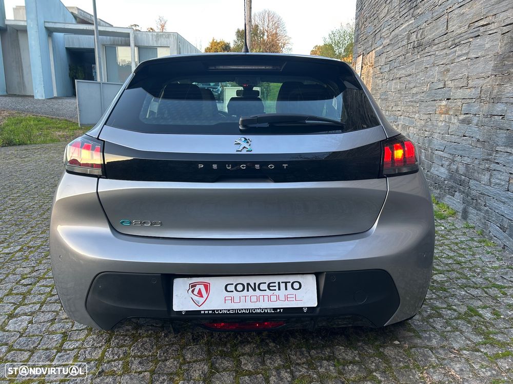 Peugeot e-208 - 6
