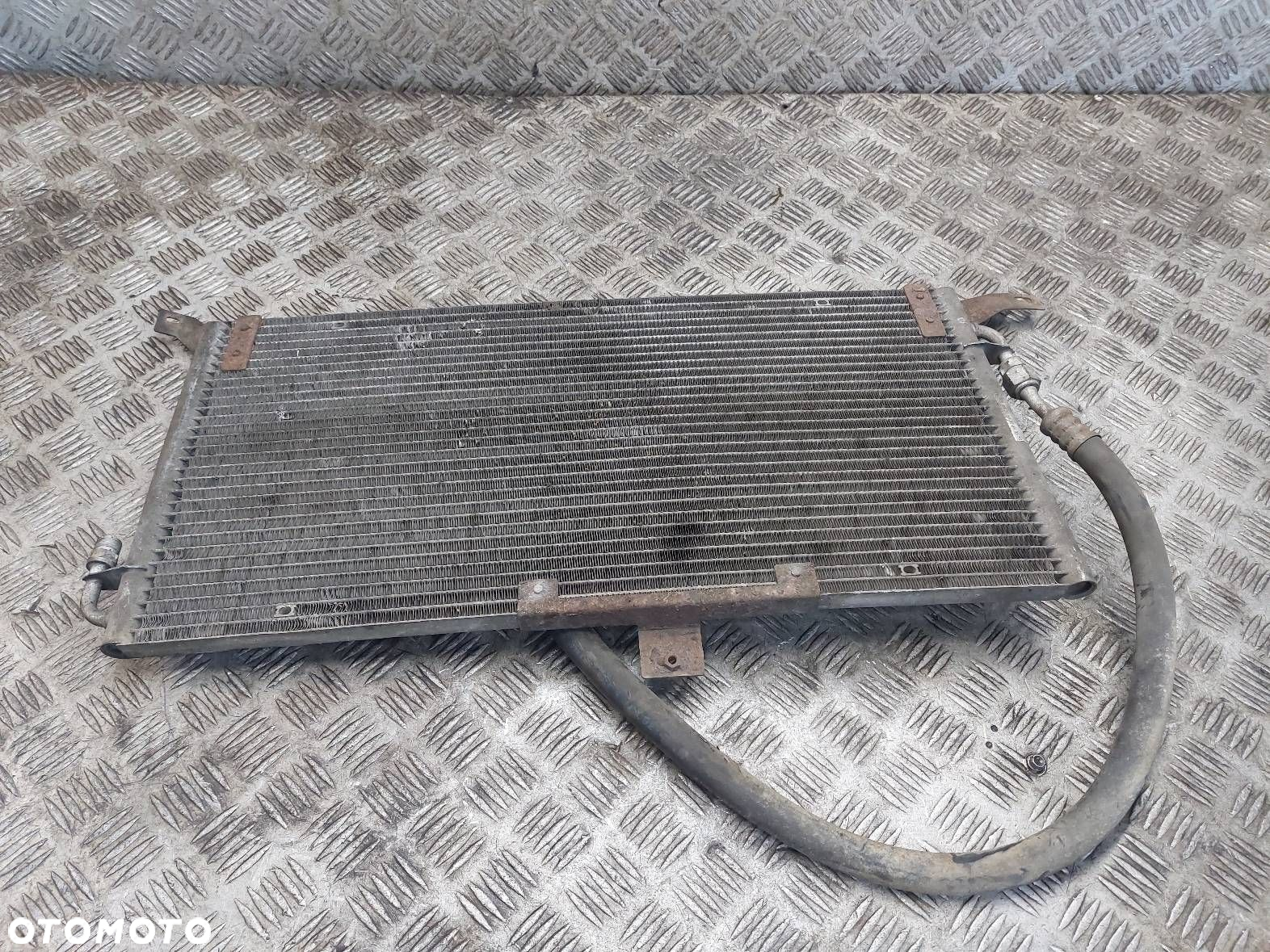 CHŁODNICA KLIMATYZACJI AUDI 80 B4 1.9 TDI - 2