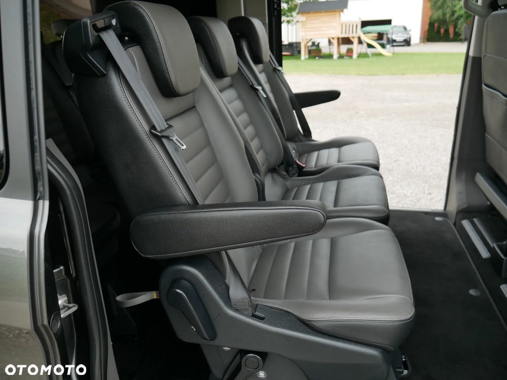Ford Tourneo Custom 320 L2H1 VA Autm Titanium - 26