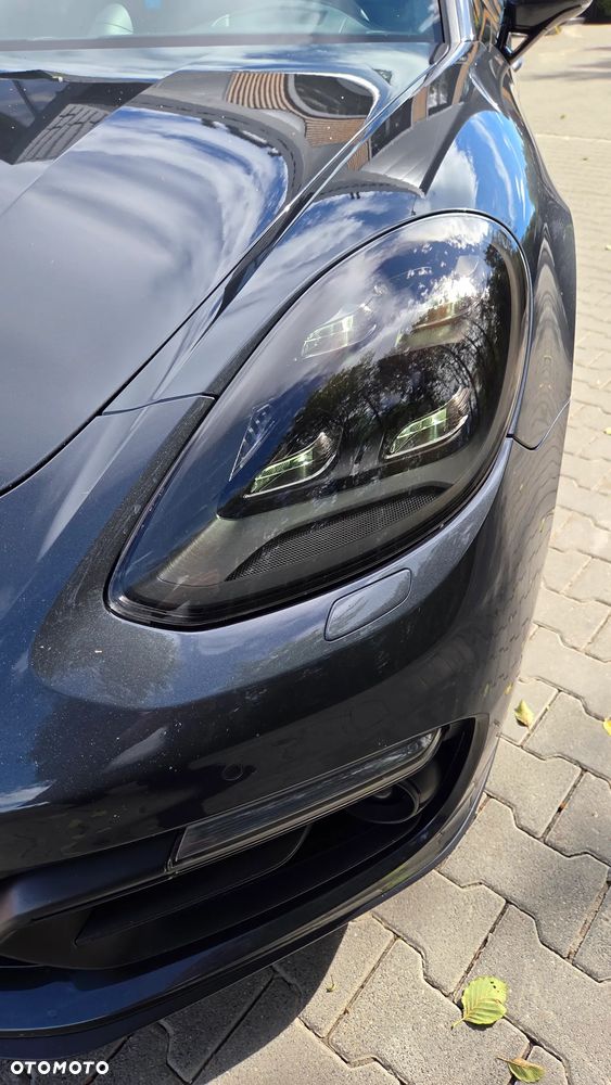 Porsche Panamera - 22