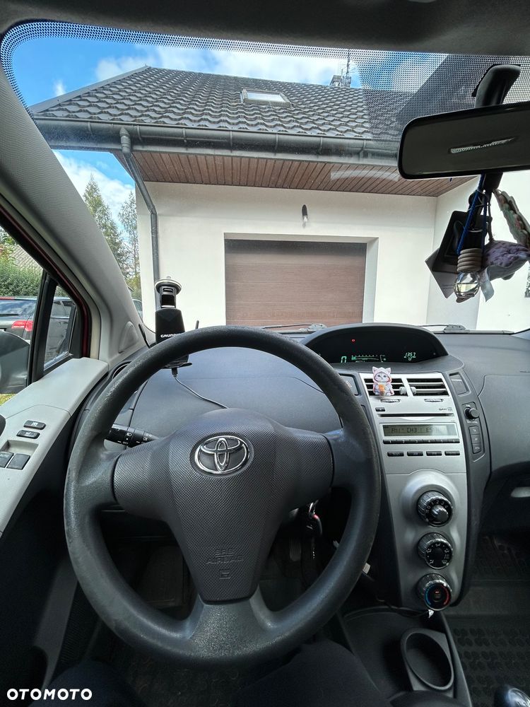 Toyota Yaris - 20