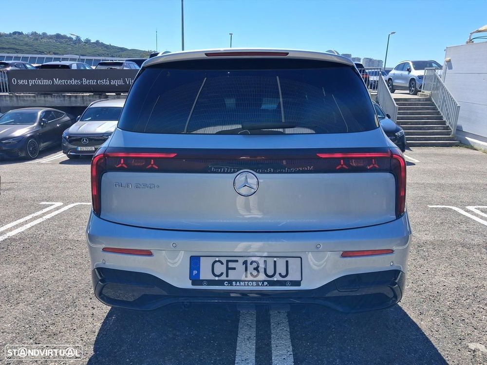 Mercedes-Benz GLB 250+ EQ - 29