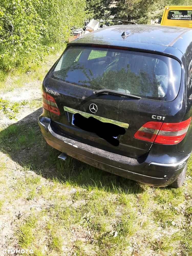 MERCEDES B KLASA W245 B200 CDI ALTERNATOR - 2