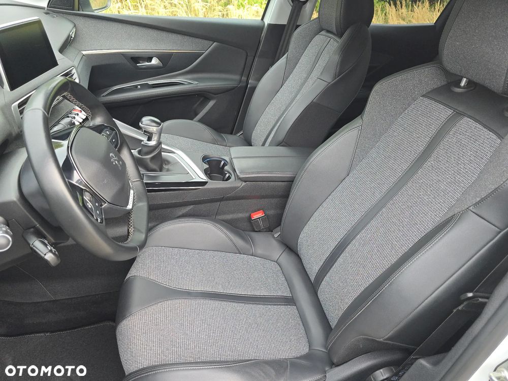 Peugeot 3008 1.5 BlueHDi Allure S&S - 8
