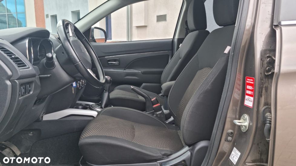 Mitsubishi ASX 1.6 Invite Navi - 13