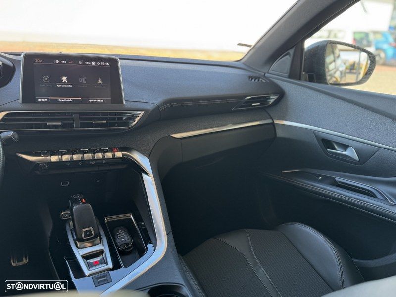 Peugeot 5008 1.5 BlueHDi GT Line J19 EAT8 - 26
