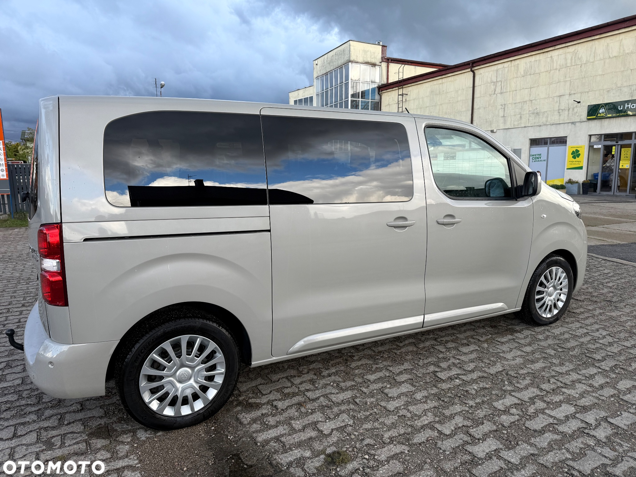 Toyota Proace Verso 1.5 D4-D Medium Business - 7