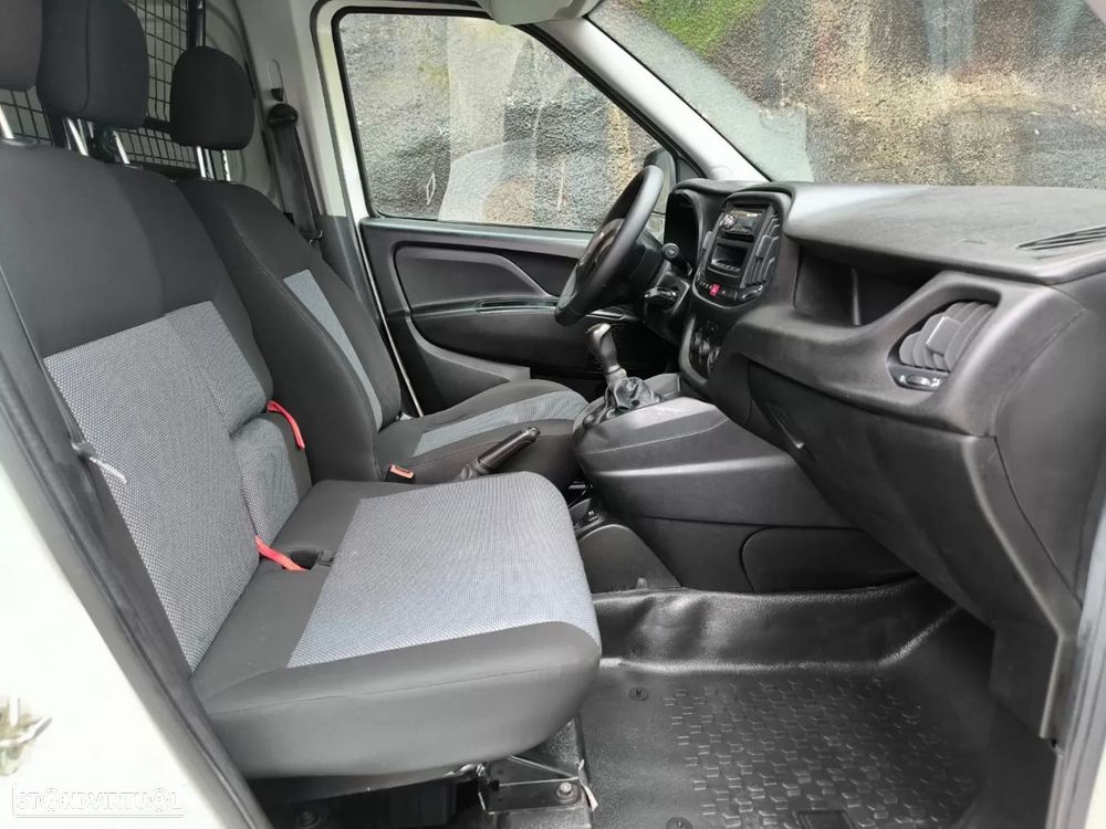 Fiat doblo 3 lugares - 6