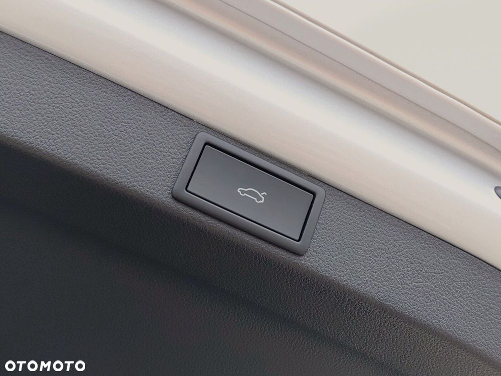 Skoda Octavia 1.5 TSI mHEV Selection DSG - 13