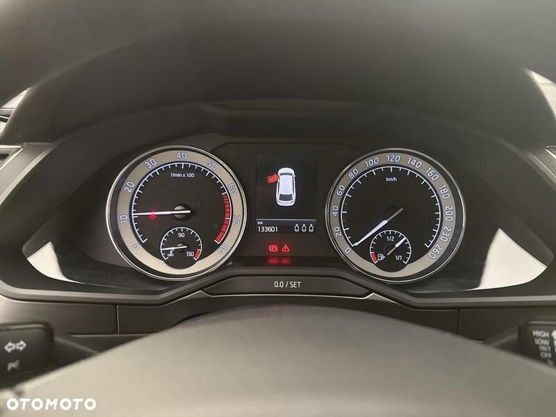 Skoda Superb 1.5 TSI Style DSG - 14