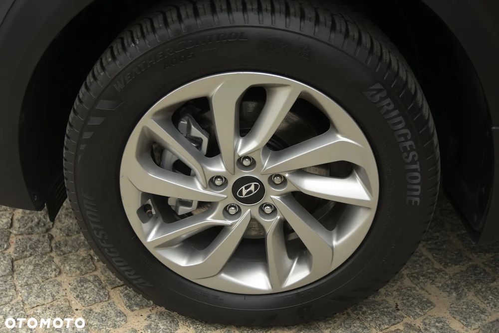 Hyundai Tucson 1.6 GDI BlueDrive Style 2WD - 35