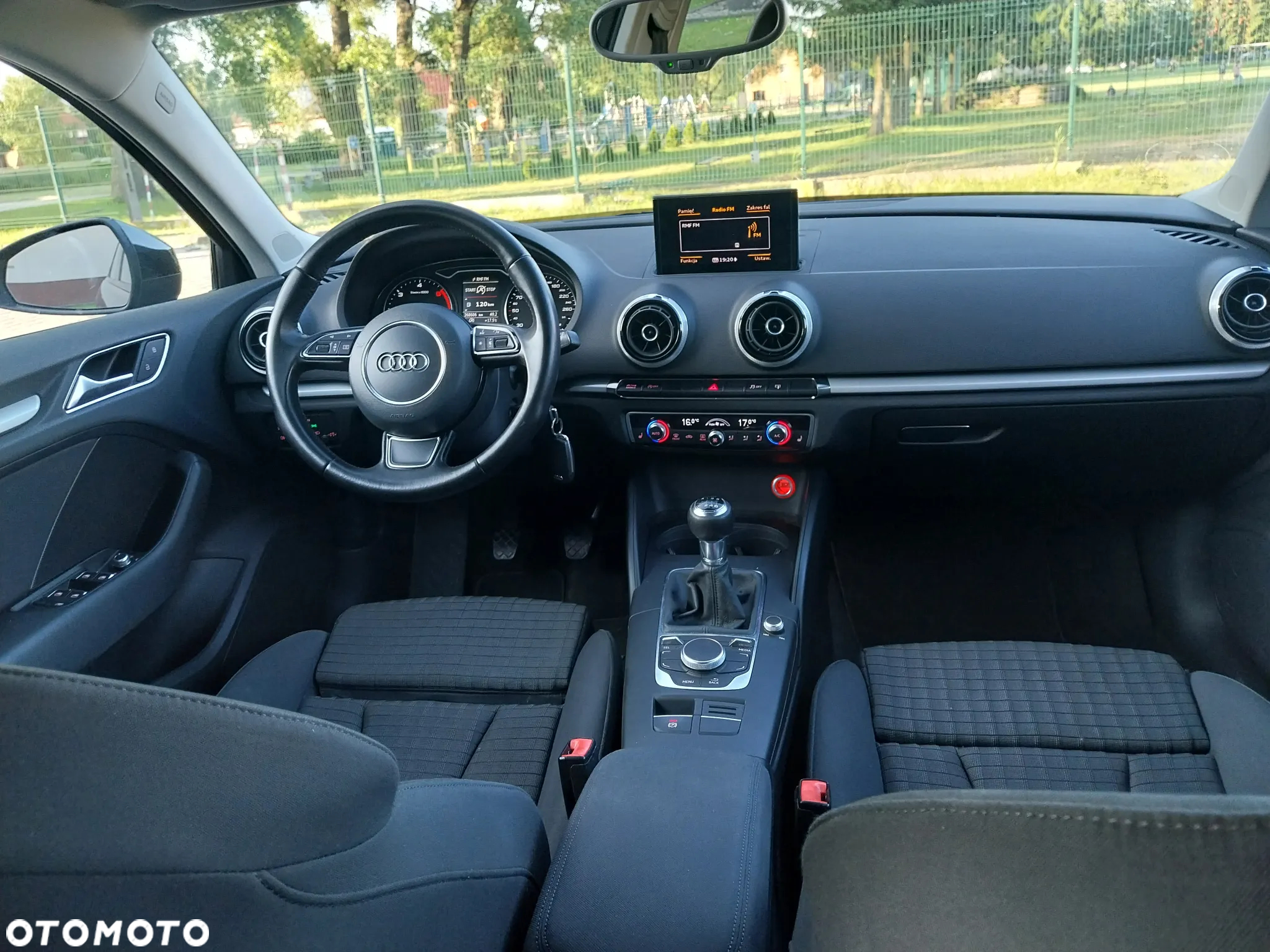 Audi A3 2.0 TDI Premiere Edition - 8
