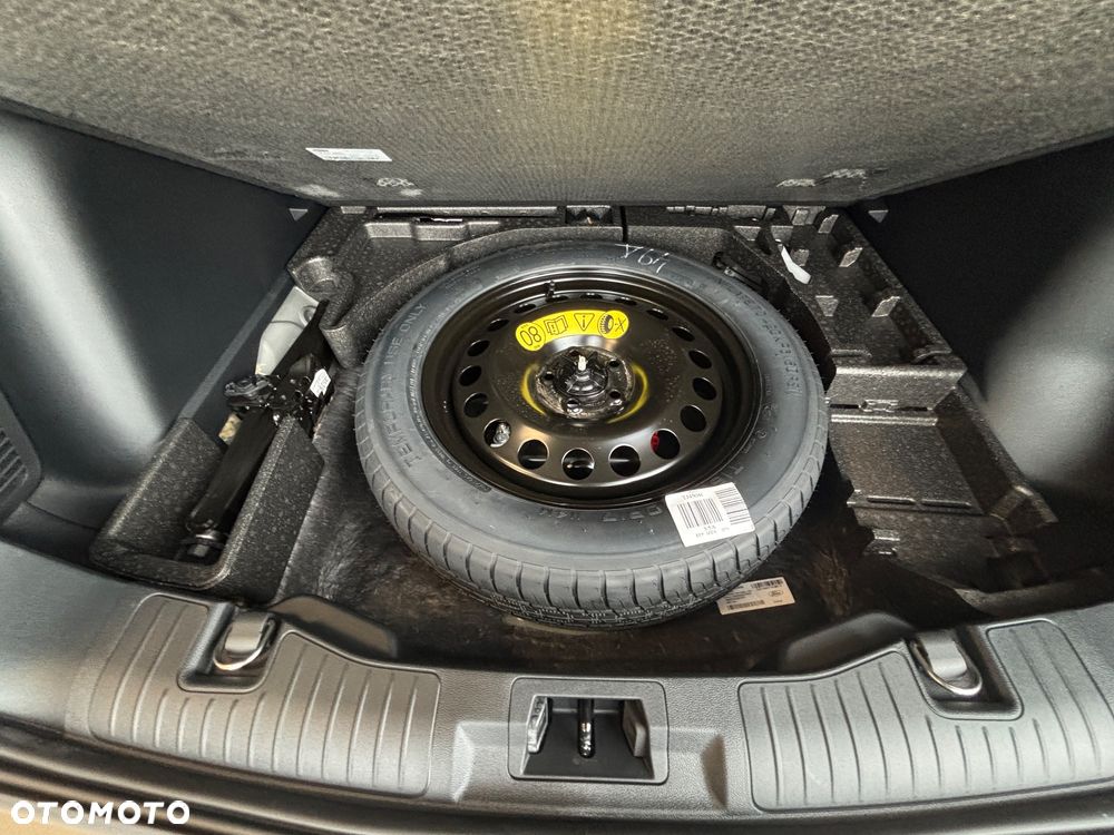 Ford Kuga 2.5 FHEV AWD Titanium eCVT - 8