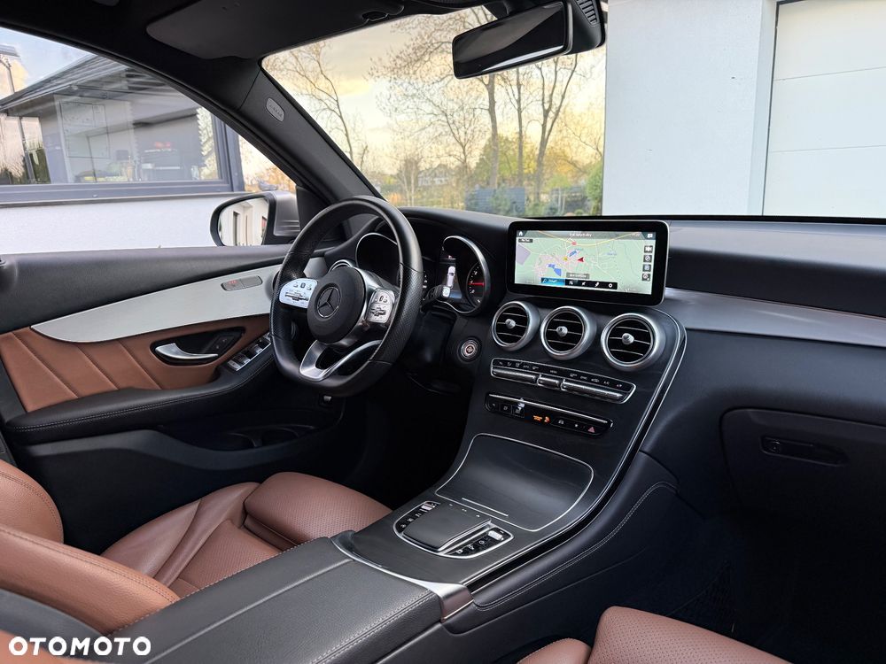 Mercedes-Benz GLC 200 4Matic 9G-TRONIC AMG Line Plus - 19