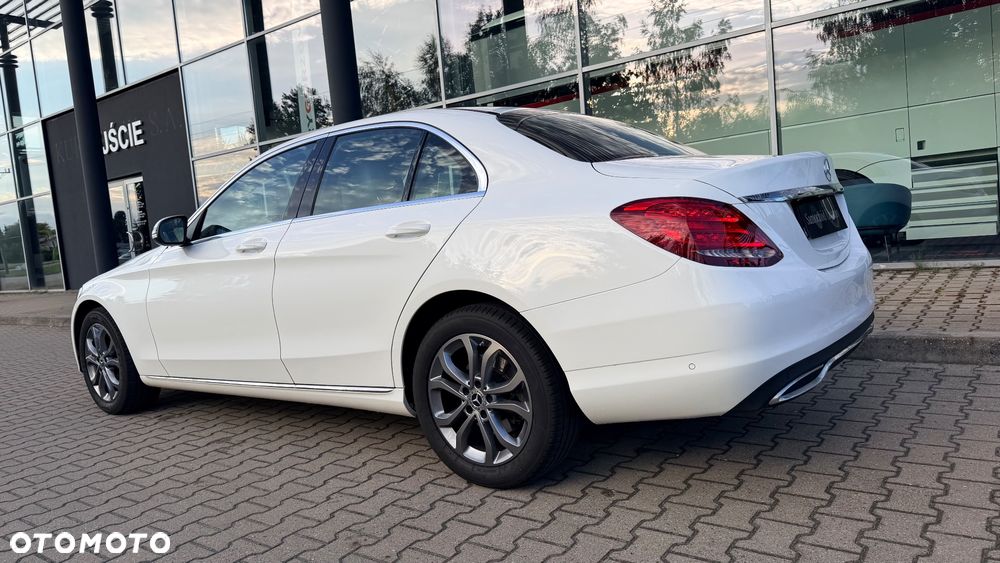 Mercedes-Benz Klasa C 180 9G-TRONIC - 35
