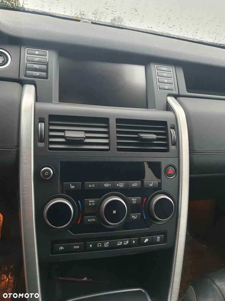 Land Rover Discovery Sport D180 HSE - 11