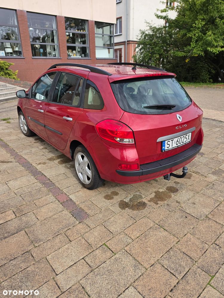 Renault Clio 1.2 16V Expression - 8
