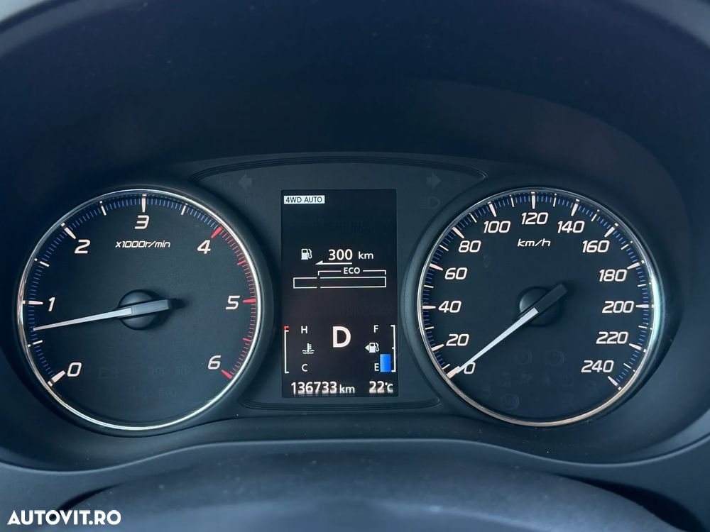 Mitsubishi Outlander - 15