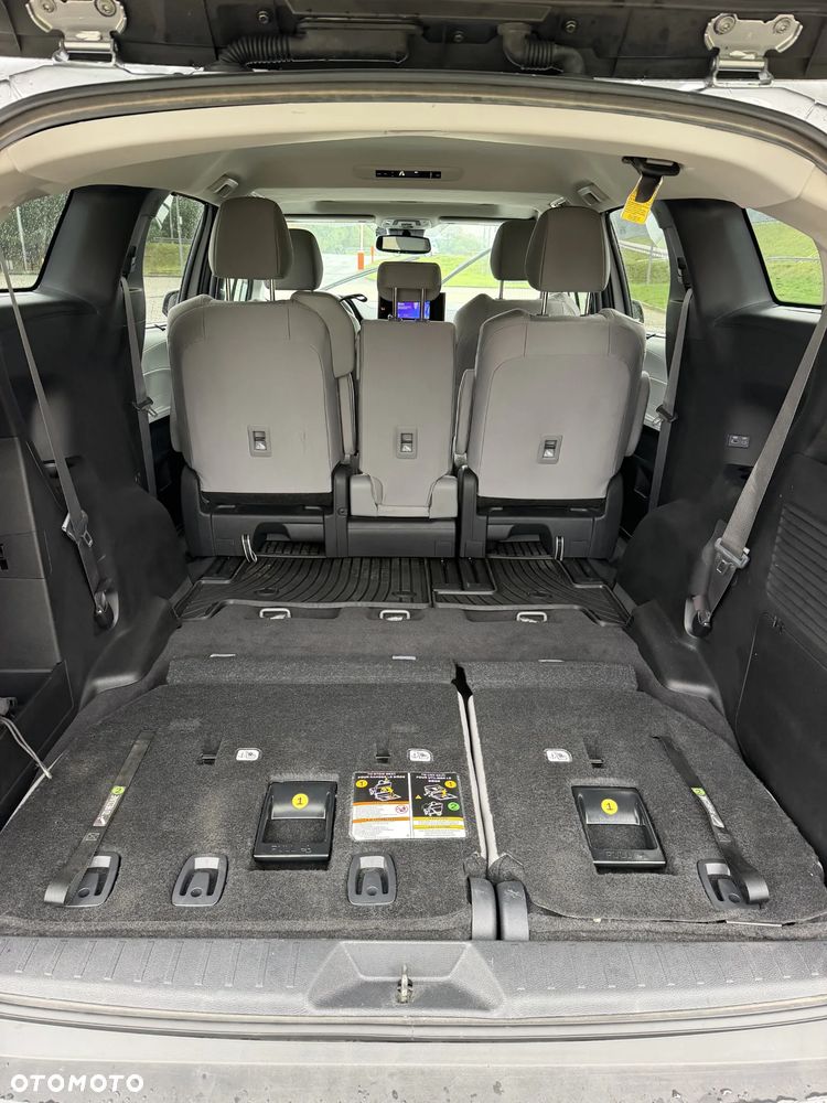 Toyota Sienna - 12