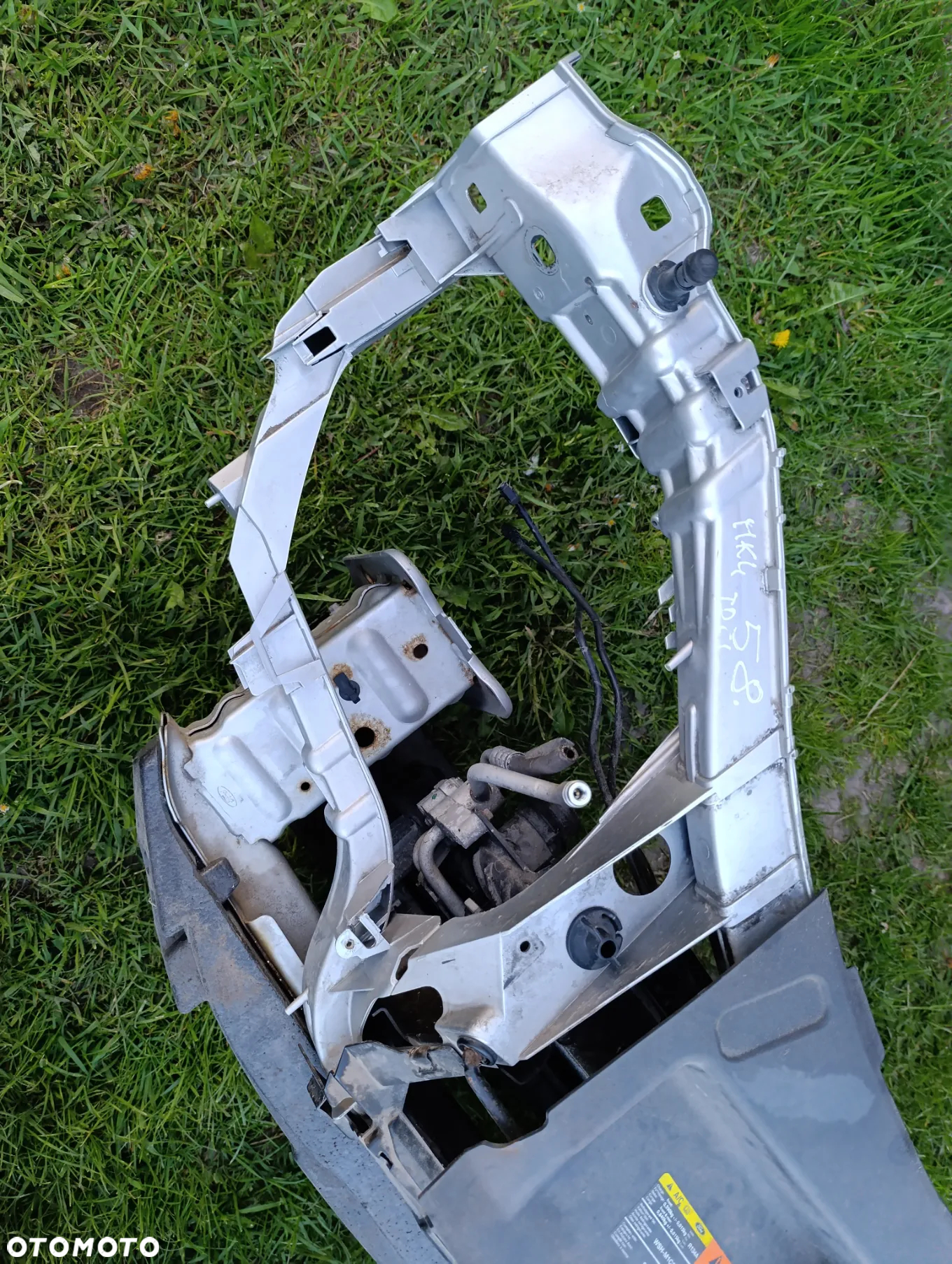 ZDERZAK OKULAR PAS PRZÓD MONDEO MK4 LIFT - 11