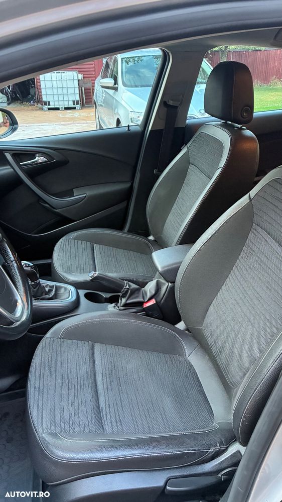 Opel Astra 1.4 Turbo ECOTEC Start/Stop Cosmo - 12