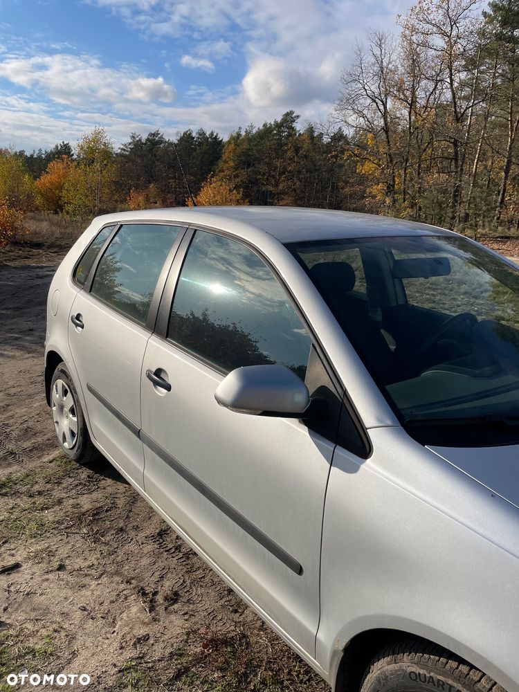 Volkswagen Polo 1.4 16V Trendline - 18