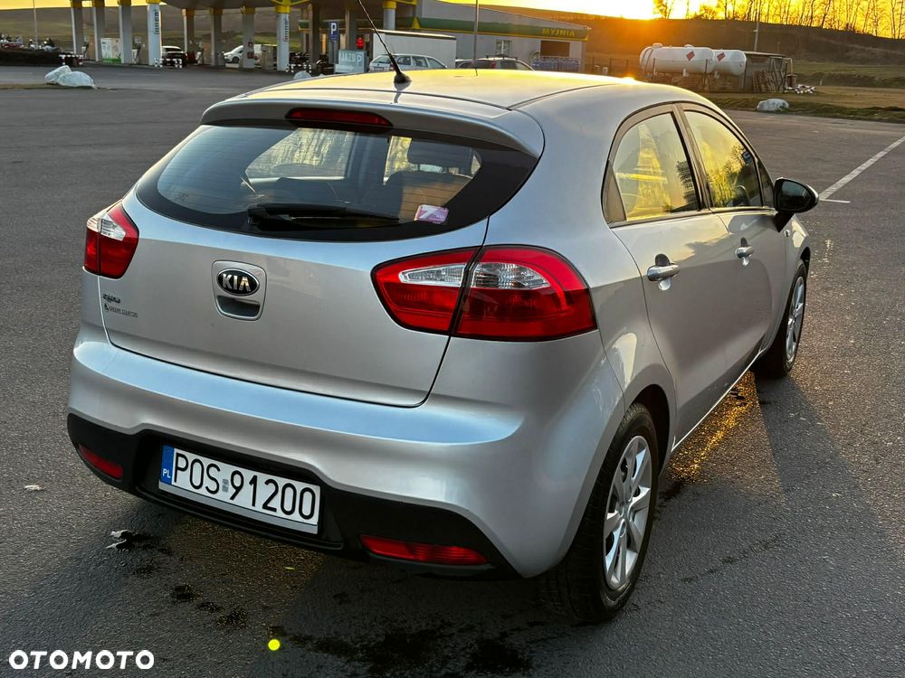 Kia Rio - 1