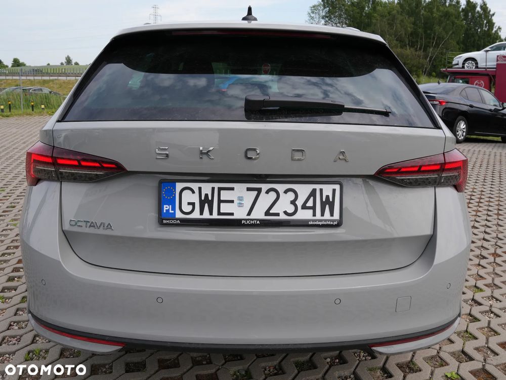 Skoda Octavia 2.0 TDI Edition 130 Selection DSG - 16