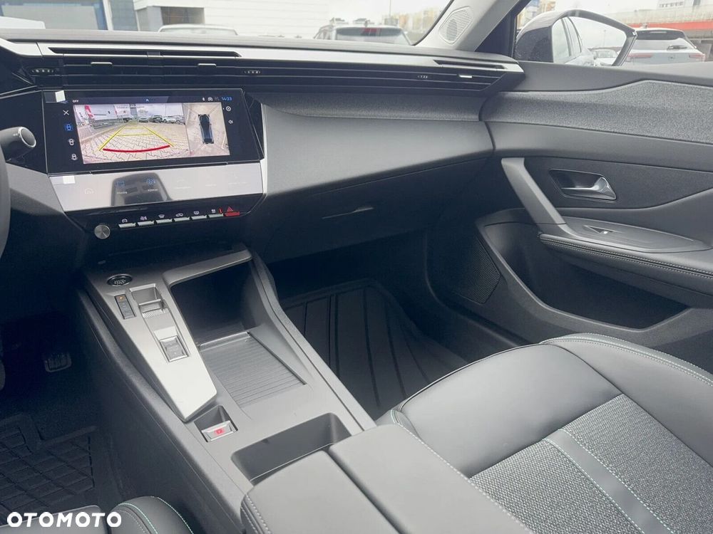 Peugeot 408 - 12