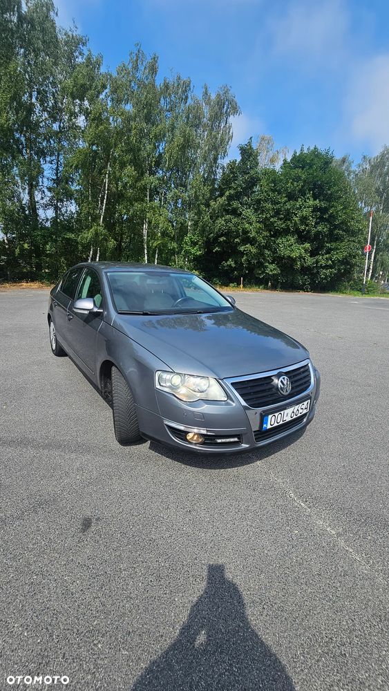 Volkswagen Passat 2.0 TDI Comfortline - 6