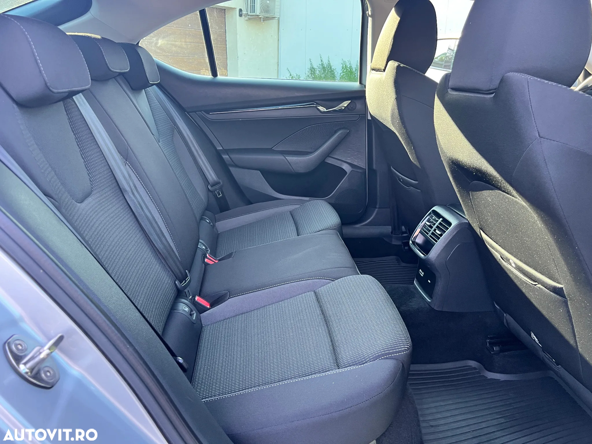 Skoda Octavia 1.5 TSI Ambition - 11