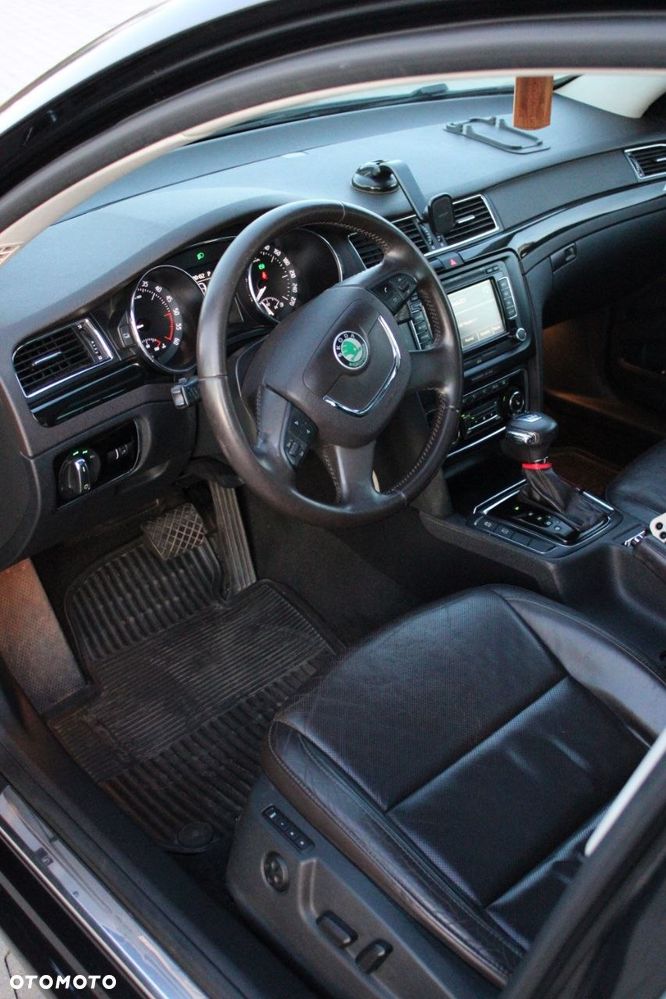 Skoda Superb 2.0 TDI L&K DSG - 13