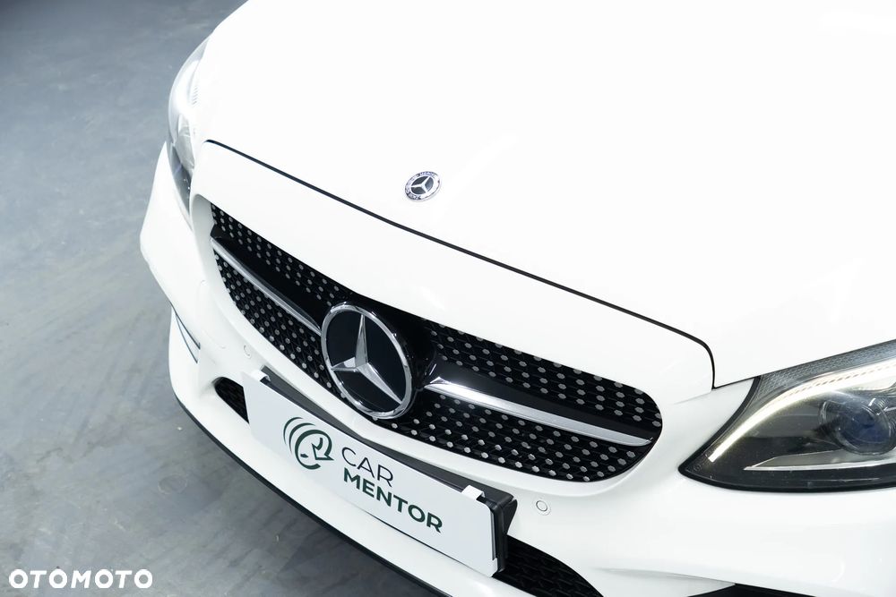 Mercedes-Benz C-Class 2018 photo 2