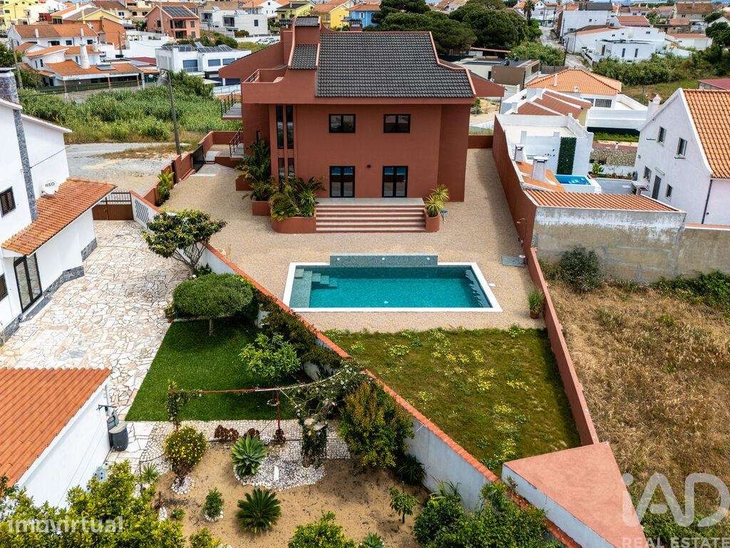 Casa / Villa T5 em Charneca de Caparica e Sobreda de 300 m2 - Grande imagem: 2/40