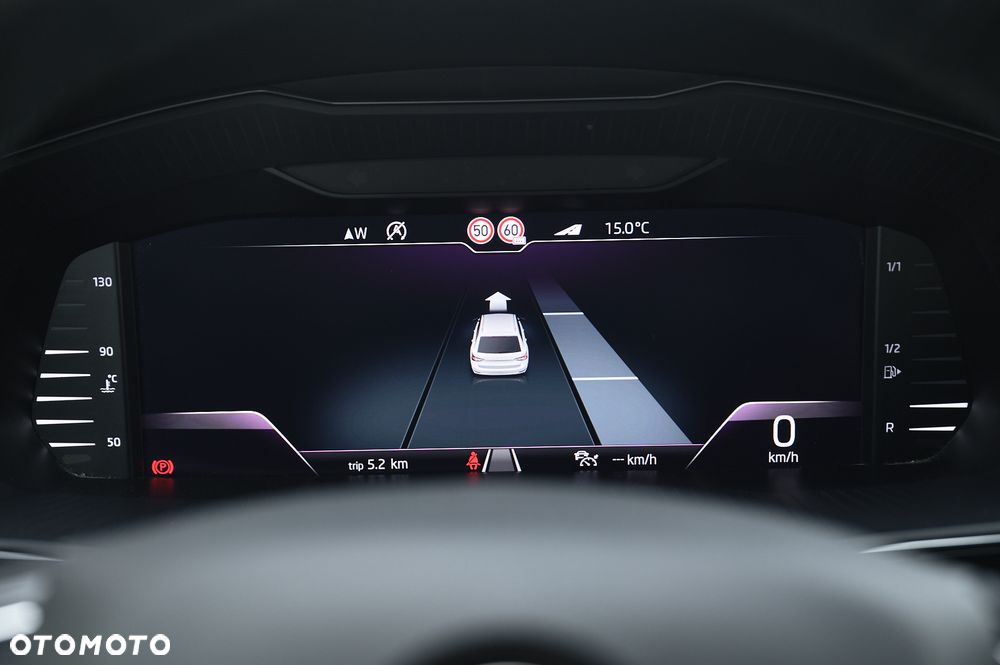 Skoda Superb 2.0 TDI L&K - 33