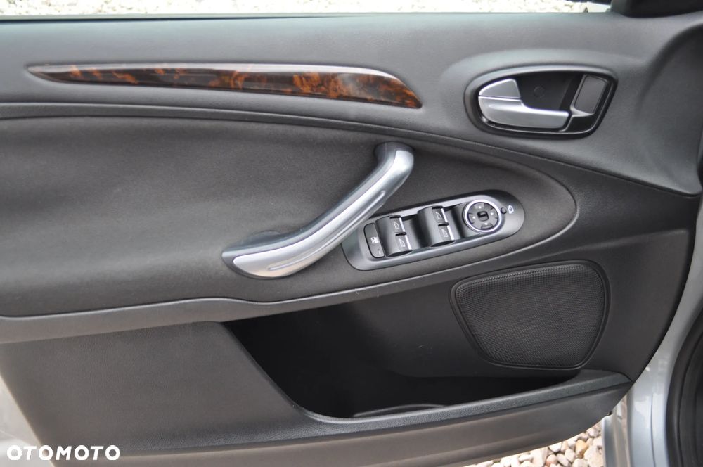 Ford Galaxy 2.0 TDCi Ghia - 25