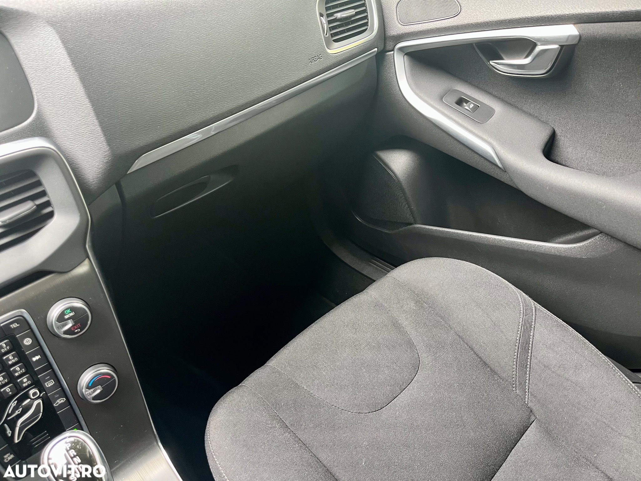 Volvo V40 D3 Geartronic Momentum - 9