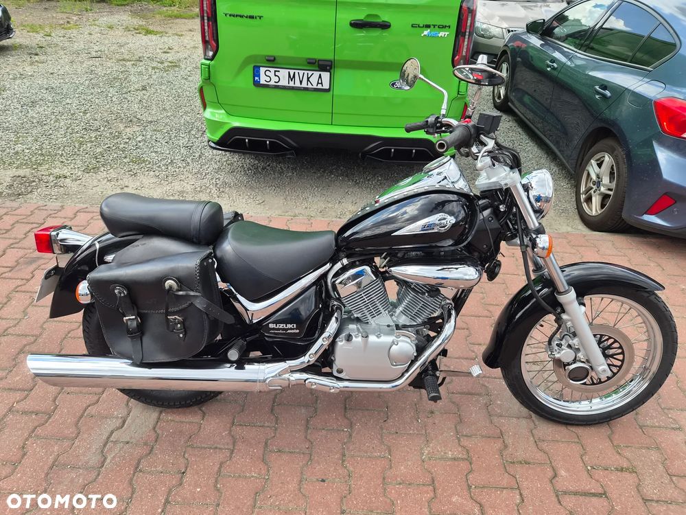 Suzuki Intruder - 1