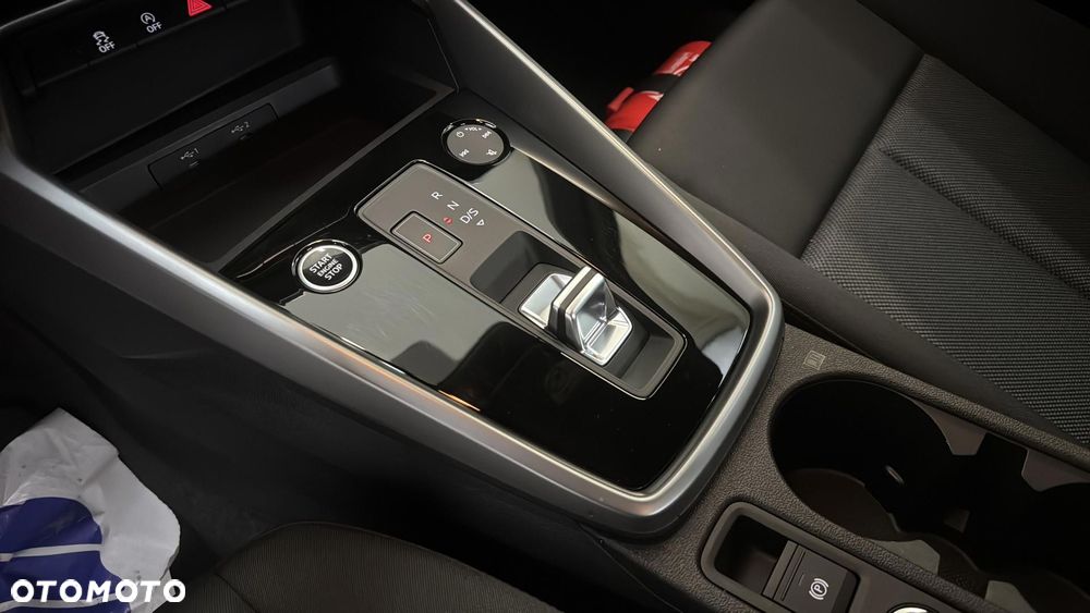 Audi A3 Sportback 35 TFSI mHEV S tronic - 16