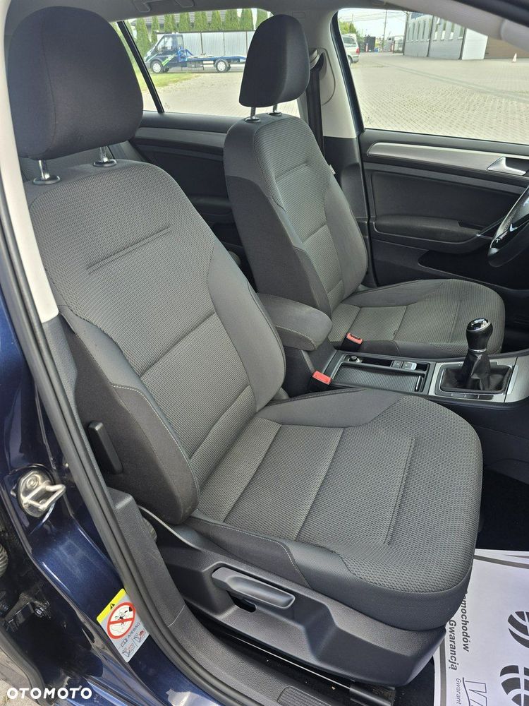Volkswagen Golf - 26