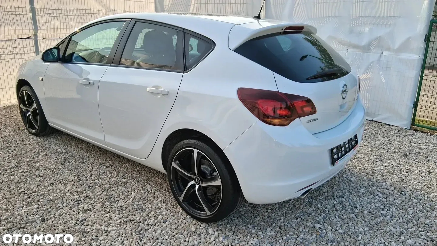 Opel Astra 1.4 Turbo Innovation - 4