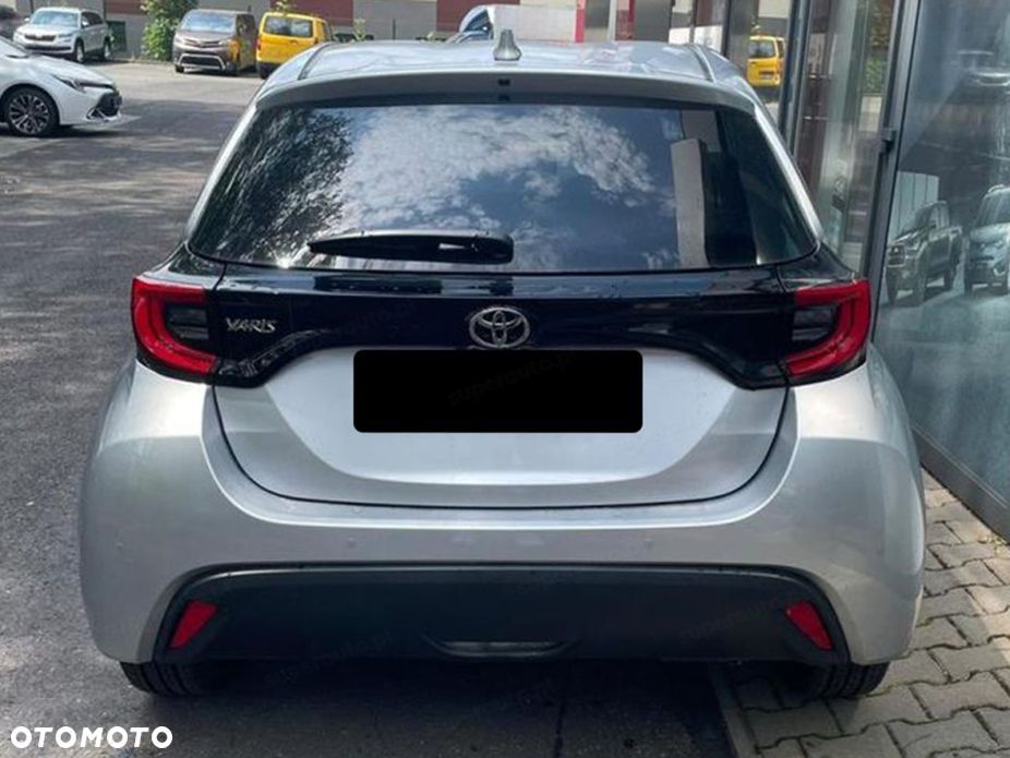 Toyota Yaris - 4