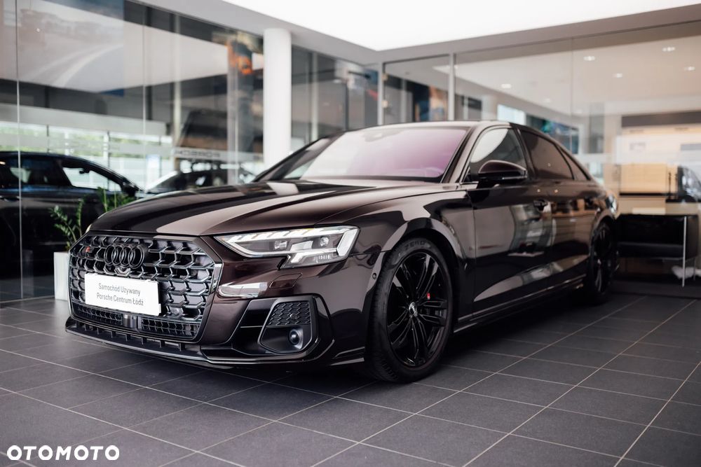 Audi S8 - 5