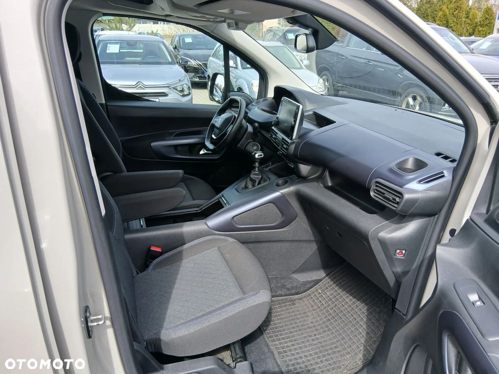 Peugeot Rifter 1.2 PureTech Allure S&S - 17