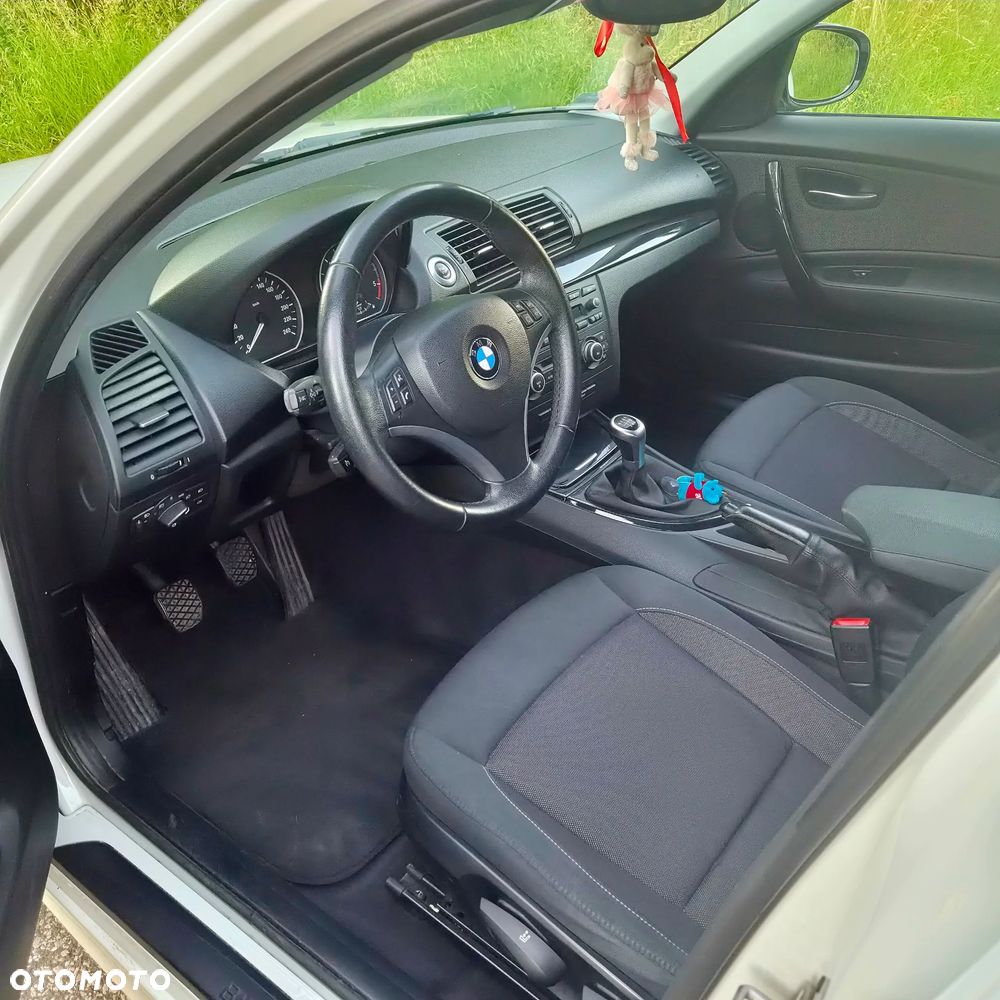 BMW Seria 1 118d - 9