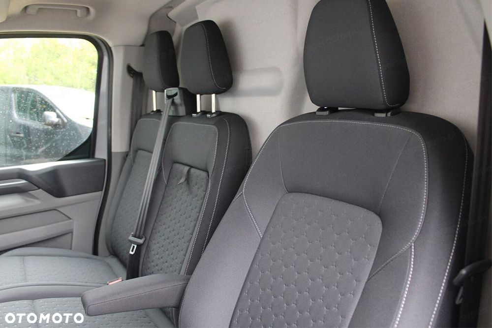 Ford Transit Custom 320 L2H1 Limited A8 2.0 170KM - 5