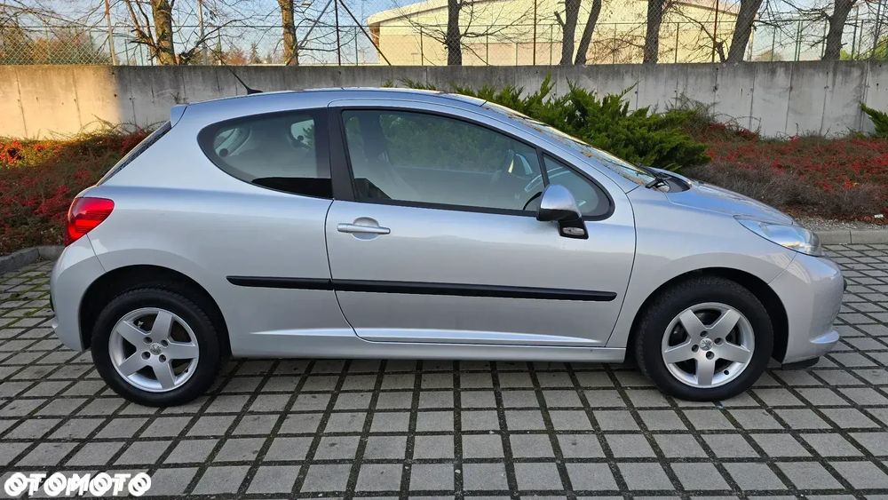 Peugeot 207 - 9