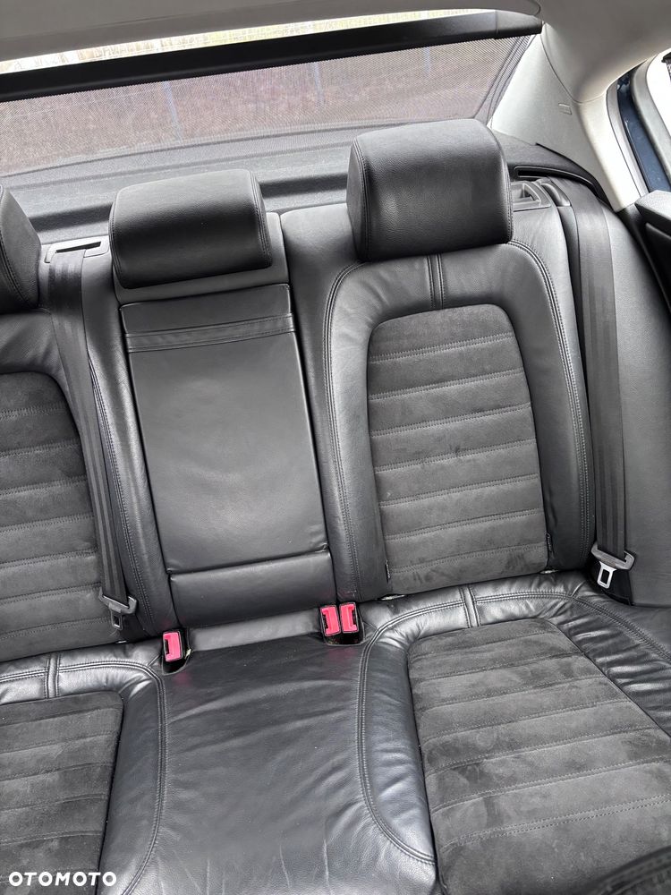 Volkswagen Passat 2.0 TDI DPF Highline - 28